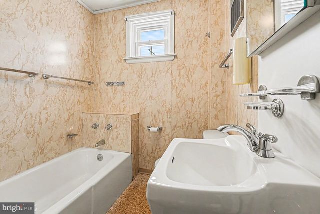 320 W MORELAND AVE, Hatboro, PA 19040