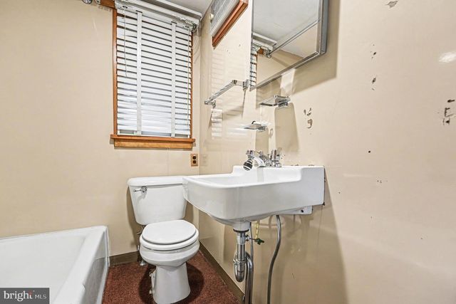 320 W MORELAND AVE, Hatboro, PA 19040