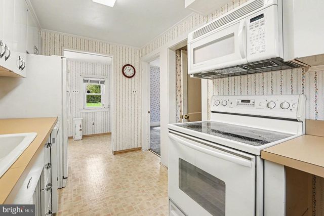 320 W MORELAND AVE, Hatboro, PA 19040