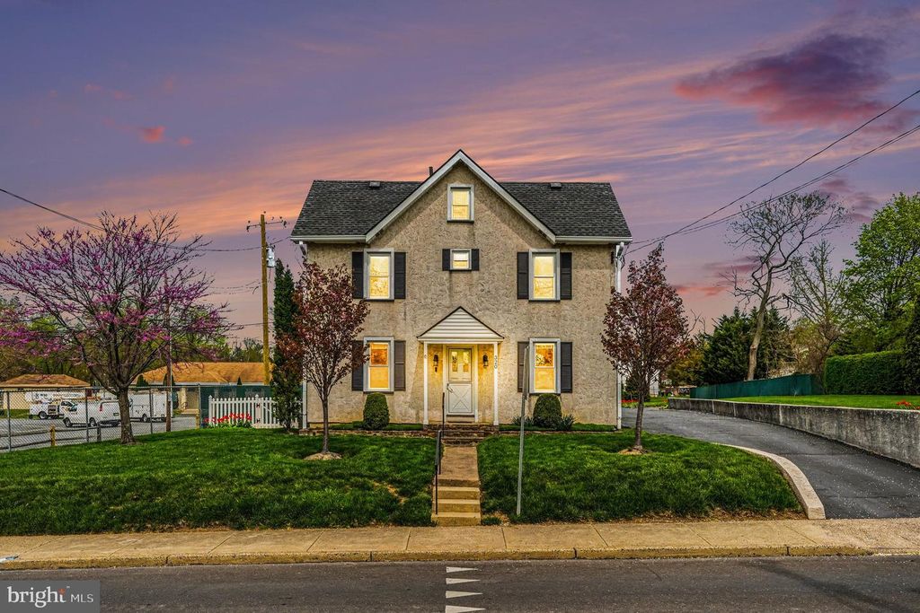 320 W MORELAND AVE, Hatboro, PA 19040