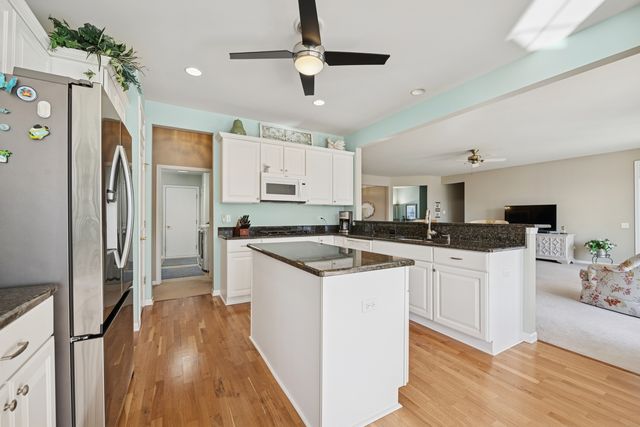 12224 Arlington Drive, Huntley, IL 60142