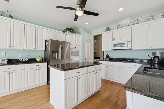 12224 Arlington Drive, Huntley, IL 60142