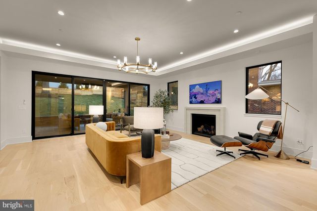 5828 TANGLEWOOD DR, Bethesda, MD 20817