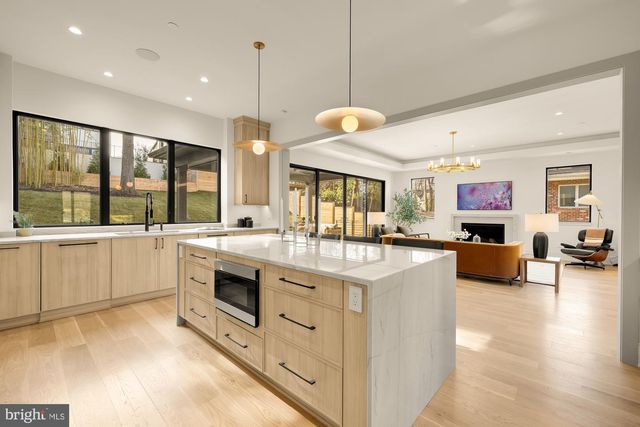 5828 TANGLEWOOD DR, Bethesda, MD 20817