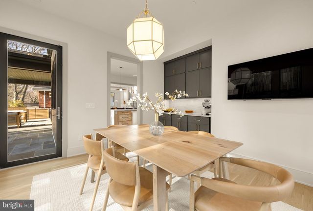 5828 TANGLEWOOD DR, Bethesda, MD 20817