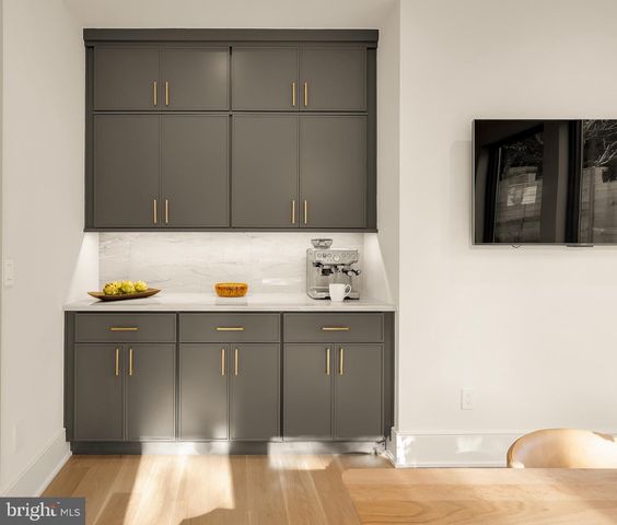 5828 TANGLEWOOD DR, Bethesda, MD 20817