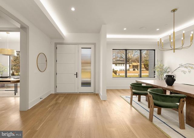 5828 TANGLEWOOD DR, Bethesda, MD 20817