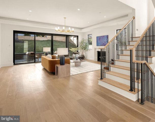 5828 TANGLEWOOD DR, Bethesda, MD 20817