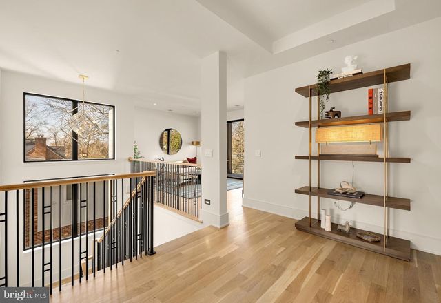 5828 TANGLEWOOD DR, Bethesda, MD 20817