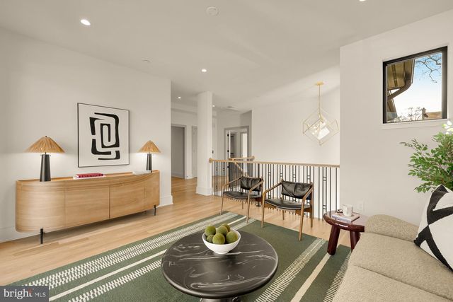 5828 TANGLEWOOD DR, Bethesda, MD 20817