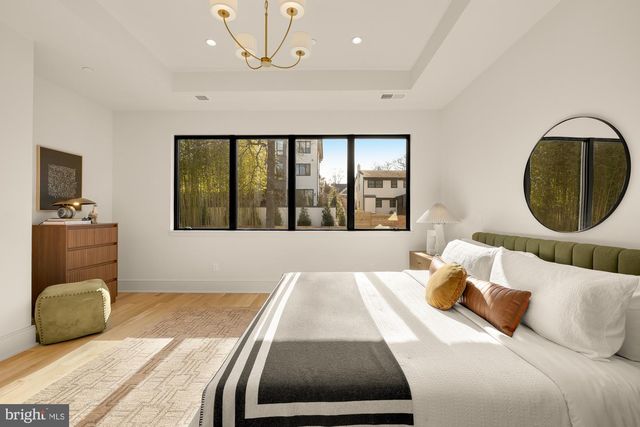 5828 TANGLEWOOD DR, Bethesda, MD 20817