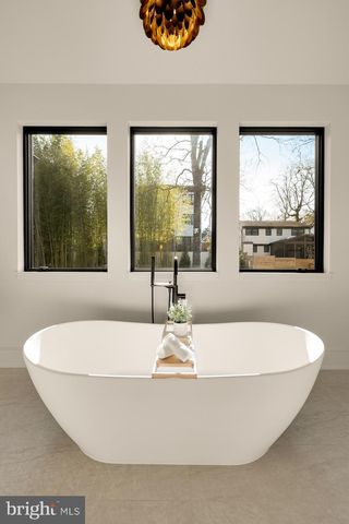 5828 TANGLEWOOD DR, Bethesda, MD 20817