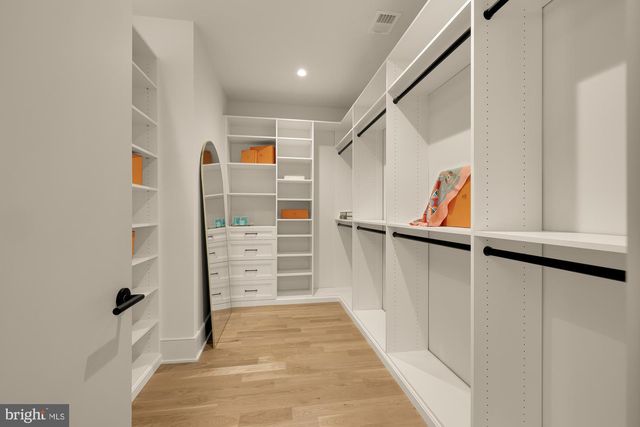 5828 TANGLEWOOD DR, Bethesda, MD 20817