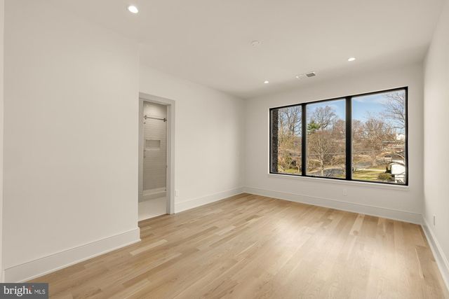 5828 TANGLEWOOD DR, Bethesda, MD 20817