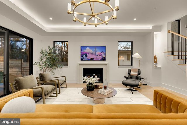 5828 TANGLEWOOD DR, Bethesda, MD 20817