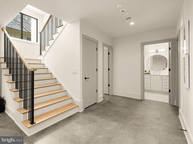 5828 TANGLEWOOD DR, Bethesda, MD 20817