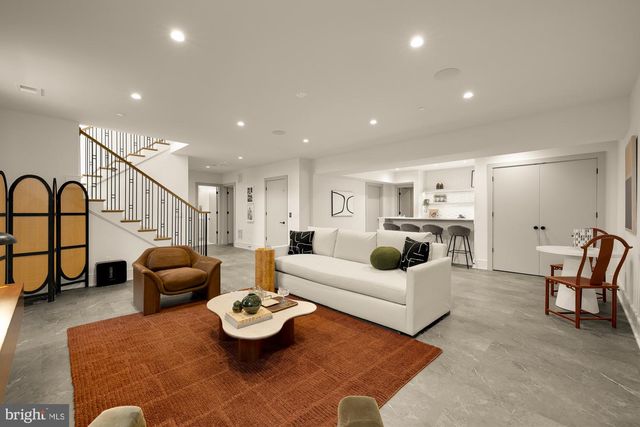 5828 TANGLEWOOD DR, Bethesda, MD 20817