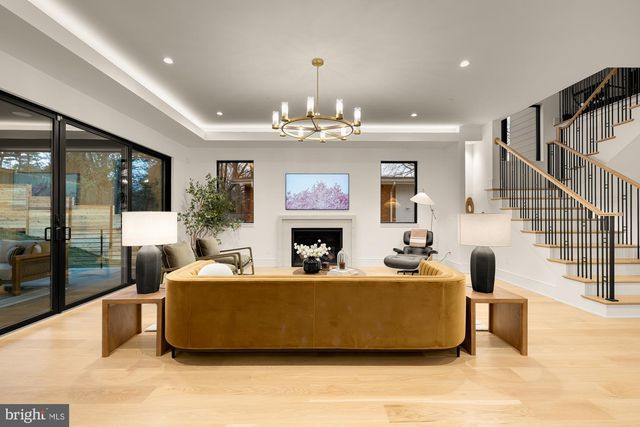 5828 TANGLEWOOD DR, Bethesda, MD 20817