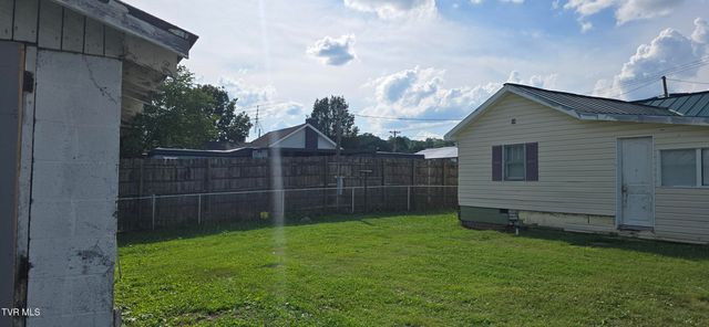 3137 Bloomingdale Road, Kingsport, TN 37660