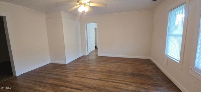 3137 Bloomingdale Road, Kingsport, TN 37660