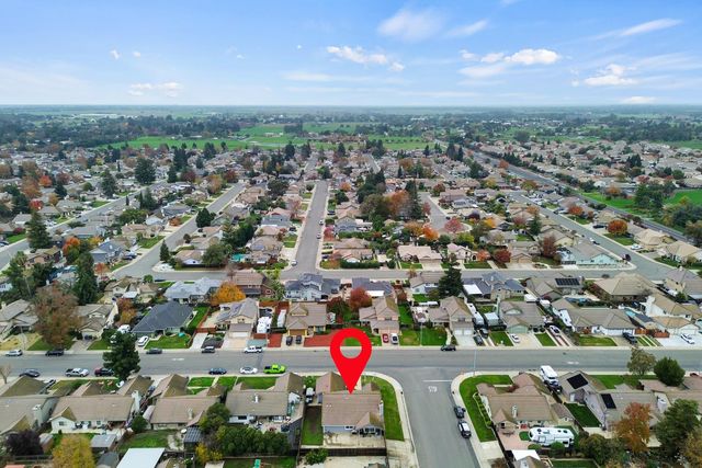 323 Emerald Oak Dr, Galt, CA 95632