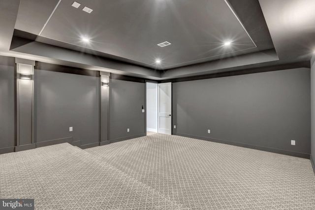 7400 CHURCHILL RD, Mclean, VA 22101