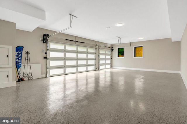 7400 CHURCHILL RD, Mclean, VA 22101