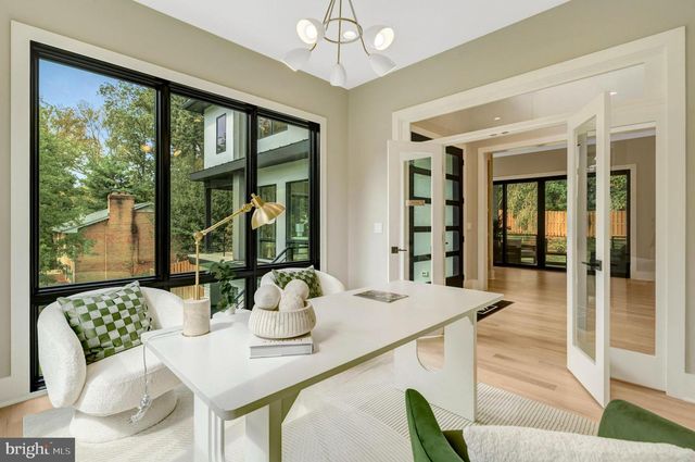 7400 CHURCHILL RD, Mclean, VA 22101