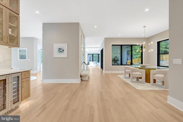 7400 CHURCHILL RD, Mclean, VA 22101