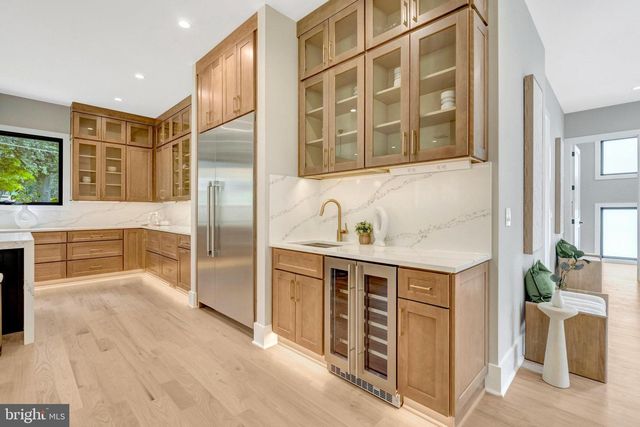 7400 CHURCHILL RD, Mclean, VA 22101