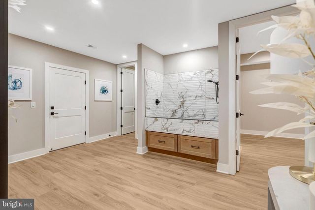 7400 CHURCHILL RD, Mclean, VA 22101