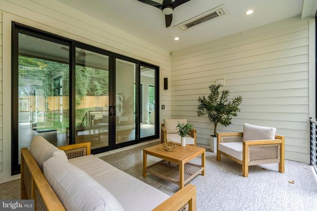 7400 CHURCHILL RD, Mclean, VA 22101