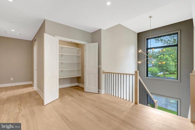 7400 CHURCHILL RD, Mclean, VA 22101