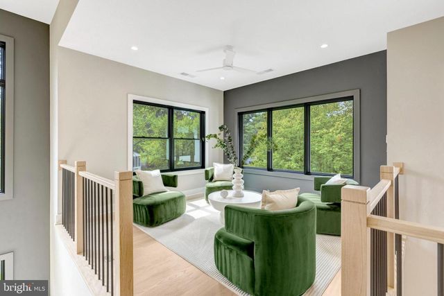 7400 CHURCHILL RD, Mclean, VA 22101