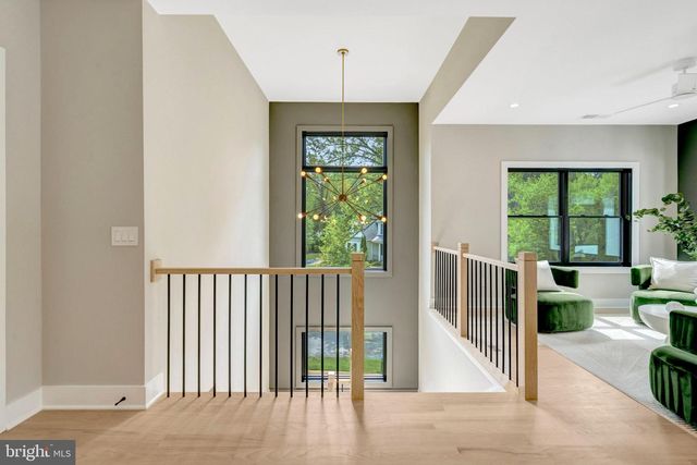 7400 CHURCHILL RD, Mclean, VA 22101