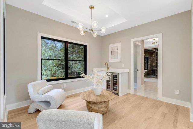 7400 CHURCHILL RD, Mclean, VA 22101