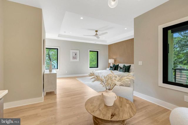 7400 CHURCHILL RD, Mclean, VA 22101