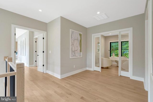 7400 CHURCHILL RD, Mclean, VA 22101