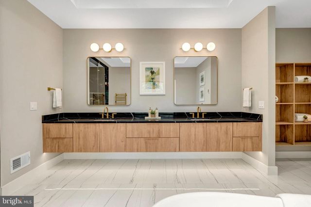 7400 CHURCHILL RD, Mclean, VA 22101