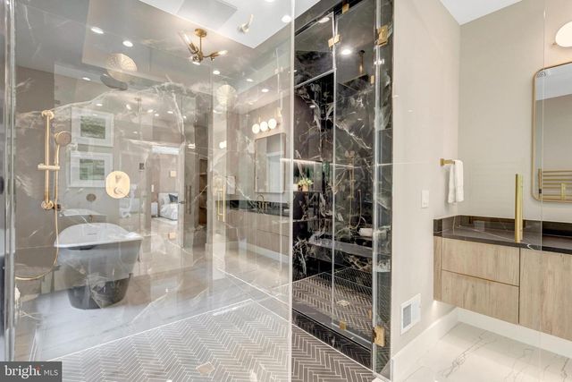 7400 CHURCHILL RD, Mclean, VA 22101