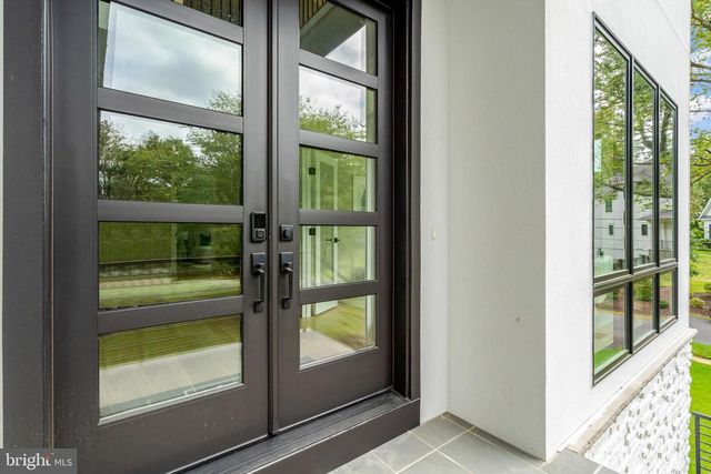 7400 CHURCHILL RD, Mclean, VA 22101