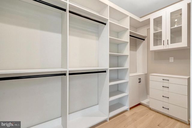 7400 CHURCHILL RD, Mclean, VA 22101