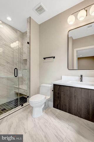 7400 CHURCHILL RD, Mclean, VA 22101