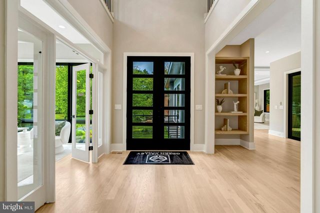 7400 CHURCHILL RD, Mclean, VA 22101