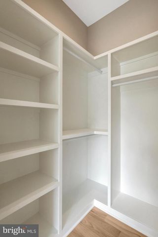 7400 CHURCHILL RD, Mclean, VA 22101