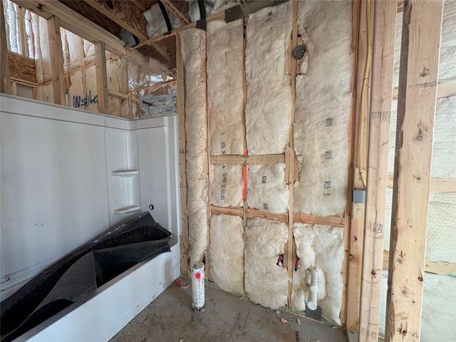 319 Willow Heights DR, Hutto, TX 78634