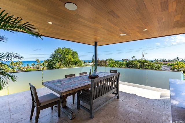 851 Aalapapa Drive, Kailua, HI 96734