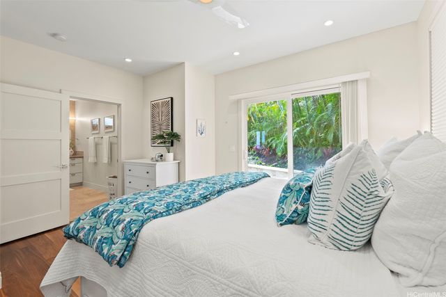 851 Aalapapa Drive, Kailua, HI 96734