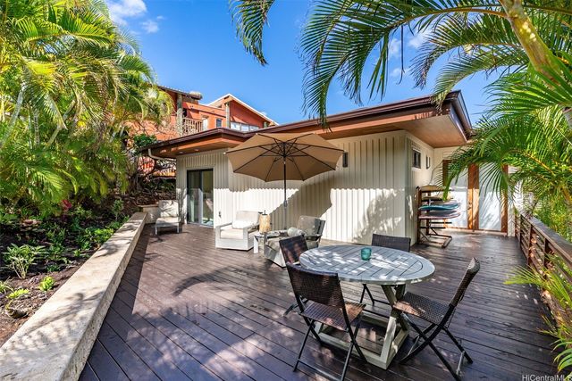 851 Aalapapa Drive, Kailua, HI 96734