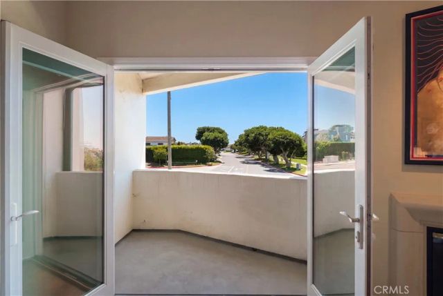 401 Seaward Road 6, Corona Del Mar, CA 92625